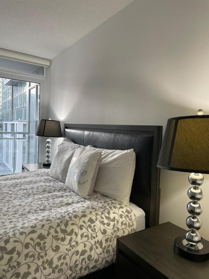 Toronto Downtown Luxurious Stylish 3 Bedroom 3 Bath 2 Balconies Near Rogers Centre Lakeview Condo Zewnętrze zdjęcie